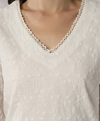 White embroidered straight kurta set 5