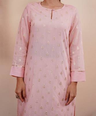 Blush pink zari embroiderd silk kurta set 5