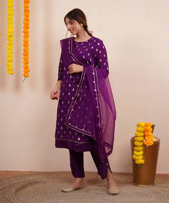 Purple zari embroiderd silk kurta set 2