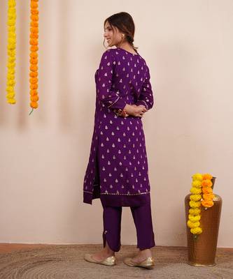 Purple zari embroiderd silk kurta set 4