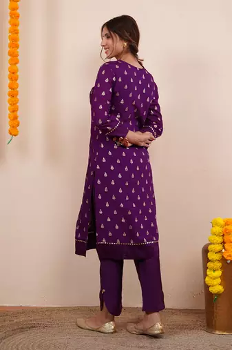 Purple zari embroiderd silk kurta set