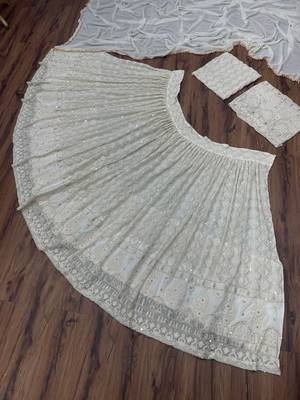 white engagment lehenga set choli with dupatta for women 3