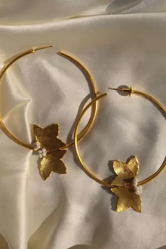 Two petal hoops earrings