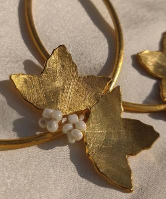 Two petal hoops earrings 3
