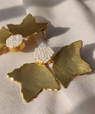 Petal studs earrings 5