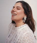 Petal studs earrings