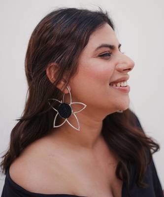 Full mogra frame hoops earrings 1