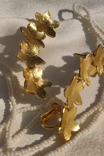 Mogra cuffs earrings