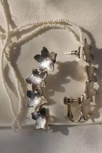 Mogra cuffs earrings