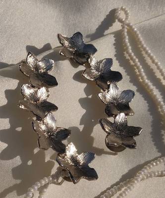 Mogra cuffs earrings 5