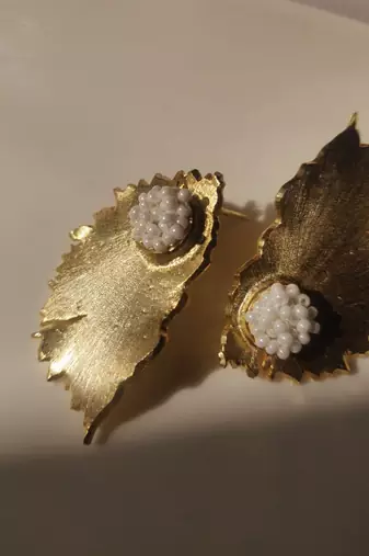 Ying-yang earrings