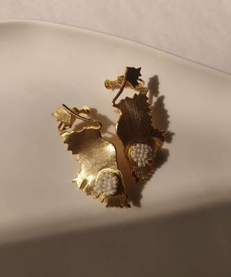 Awe earrings 1