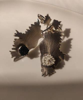 Awe earrings 5