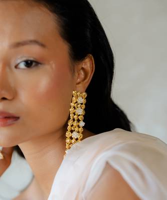 Noor earrings 3