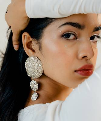 Chaand danglers earrings 3
