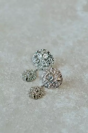 Do chaand earrings