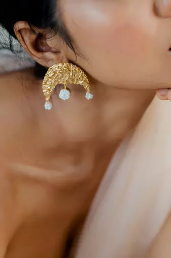 Shwet earrings