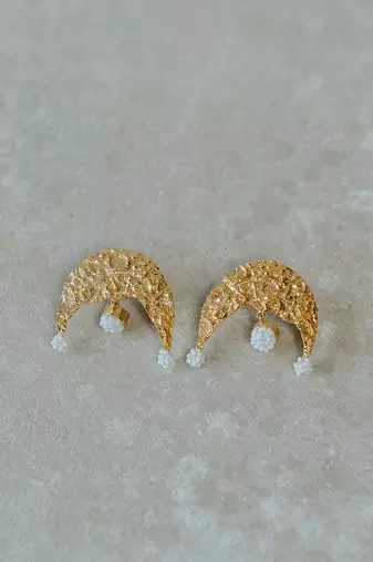 Shwet earrings