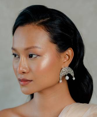Shwet earrings 1