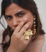 Three petal ring ring