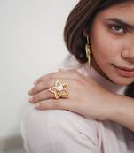 Flower frame ring ring