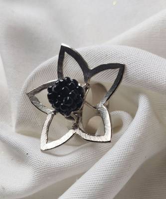 Flower frame ring ring 3