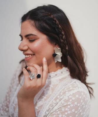 Flower and bud ring ring 2