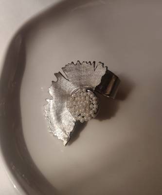 Ample ring 3