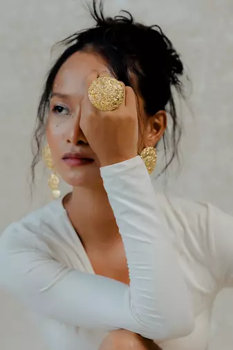 Chaand-golden ring