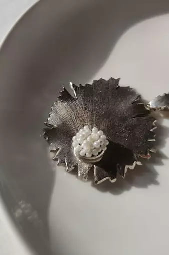 Circulas-pendant necklace