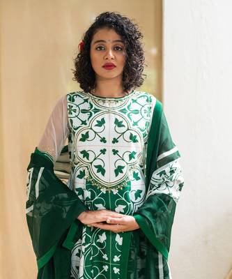 Green printed vista tile kurta set 2