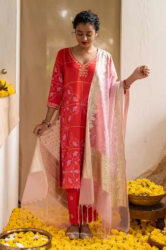 Red printed kurta set