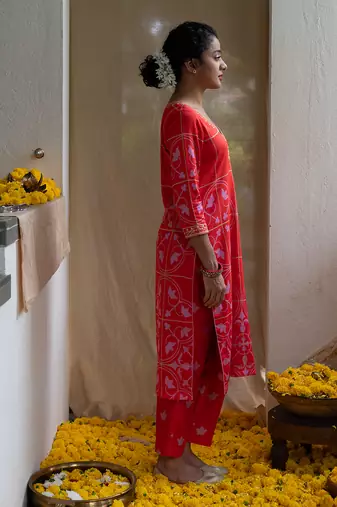 Red printed kurta set