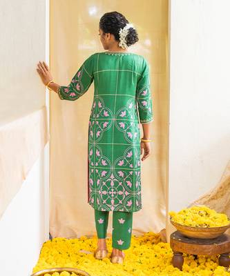 Green printed petal parade kurta set 4