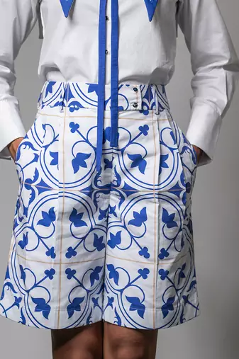 White printed azulejos tile trekker shorts