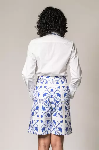 White printed azulejos tile trekker shorts