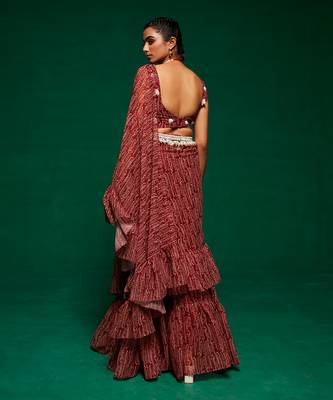 Brown georgette printed abstract round pre-draped saree 3