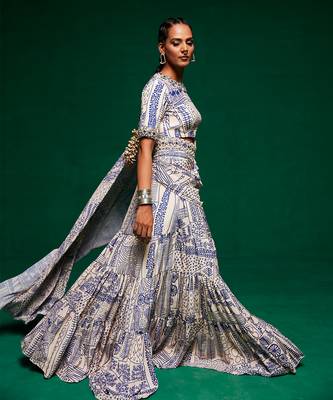 Off white & blue crepe embroidered saree 3