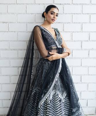 Black Gaji embroiderd Lehenga Set 4