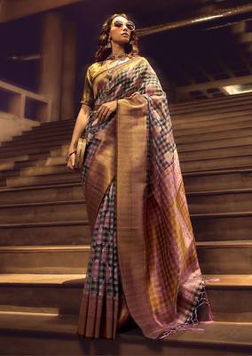 Black & Baby Pink Colour Organza Weaving Saree With Blouse 1