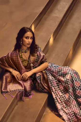 Black & Baby Pink Colour Organza Weaving Saree With Blouse