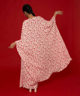 White & red cape set 3