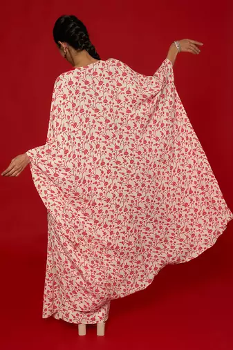 White & red cape set