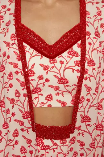 White & red cape set