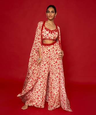 Cream & red cape set 1