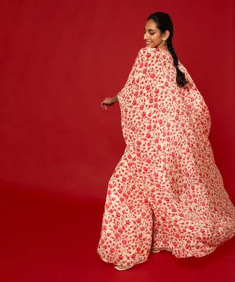 Cream & red cape set 3