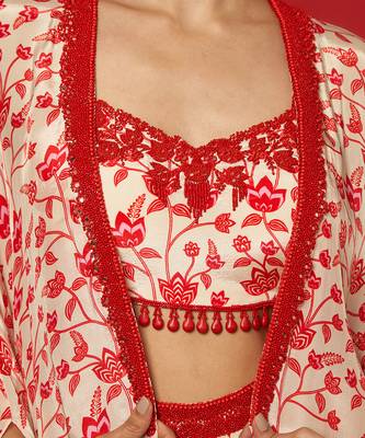 Cream & red cape set 4