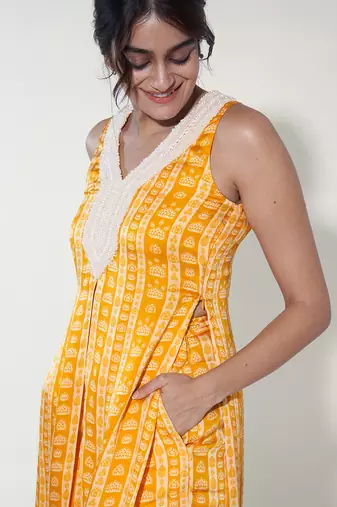 Mustard & white floral stripes kurta set