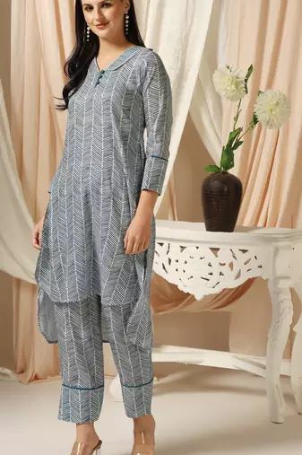 SHADES OF FAASHION muslin blue stripes print suit set.