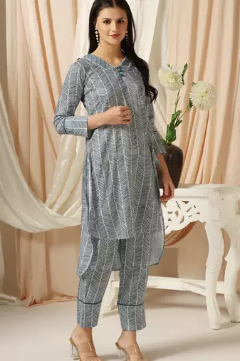 SHADES OF FAASHION muslin blue stripes print suit set.